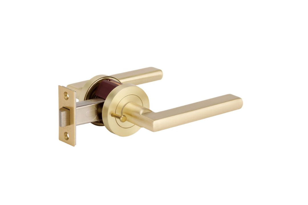 Product picture of the Zanda Epic Door Handle on Round Rose Satin Brass privacy set on a white background.