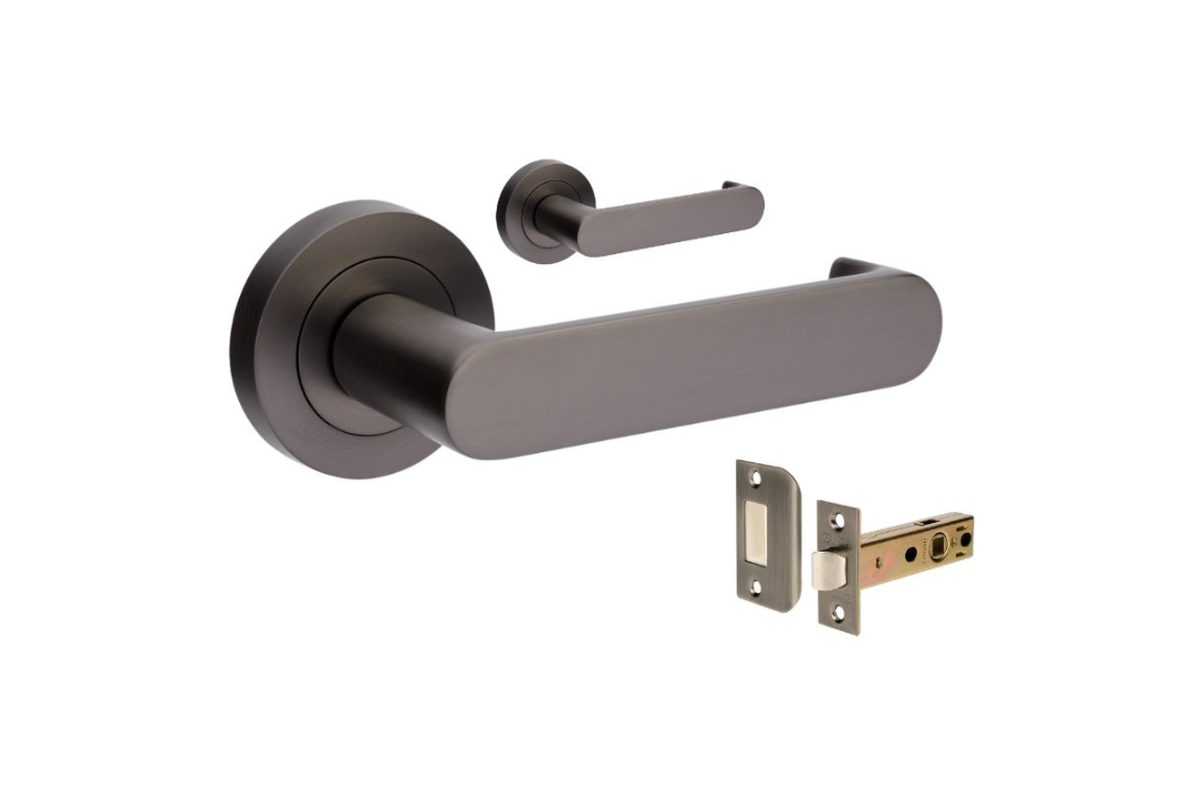 Product picture of the Zanda Duke Return Door Lever Handle on Round Rose Graphite Nickel privacy set on a white background
