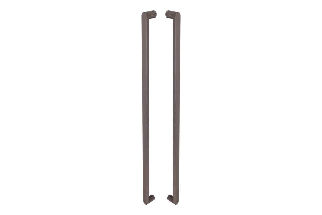 Product picture of the Zanda Duke Graphite Nickel Pull Handle 900mm on a white background.