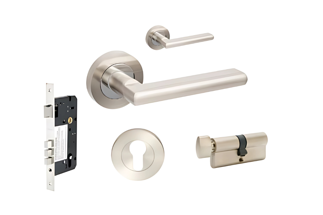Product picture of the Zanda Epic Door Handle on Round Rose Brushed Nickel/Chrome Plate 70mm key/turn entry set on a white background.