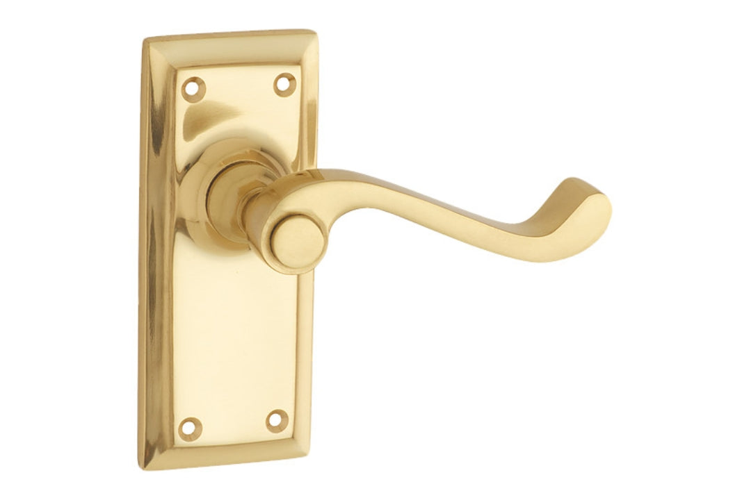 Product picture of the Architectural Choice Milton Lever Latch Polished Brass 125x50 on a white background.