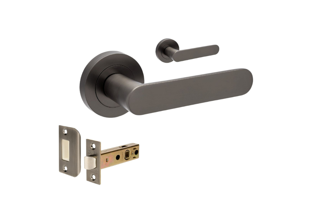 Product picture of the Zanda Duke Door Lever Handle on Round Rose Graphite Nickel passage set on a white background.