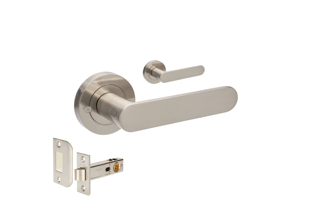 Product picture of the Zanda Duke Door Lever Handle on Round Rose Brushed Nickel integrated privacy set on a white background.