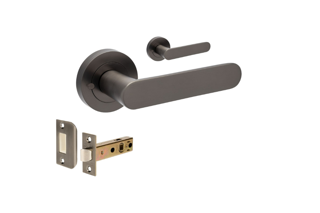 Product picture of the Zanda Duke Door Lever Handle on Round Rose Graphite Nickel integrated privacy set, on a white background.