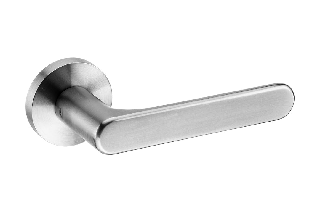 Product picture of the Yokohama Brushed Chrome Door Handles on a white background.