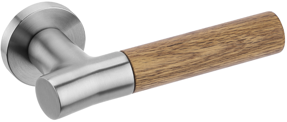 Up close product picture of the Wood Nature Brushed Chrome Oak Door Handle on a white background.
