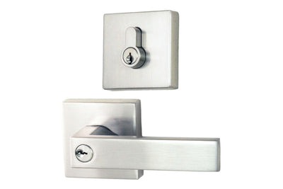 Product picture of the Chrome Plate Nidus Lonsdale Door Lever Square Combo Entrance Set