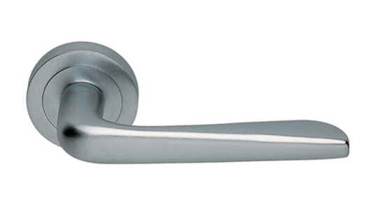 Product picture of the Petra Satin Chrome Door Handle on a white background.