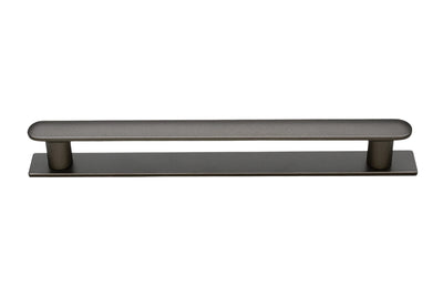 Yarra Matt Graphite Handle on Backplate 160mm – modern cabinet handle by Kethy for kitchens, wardrobes, and bathroom joinery.